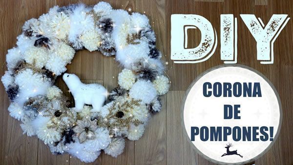 DIY Corona navideña con pompones de lana