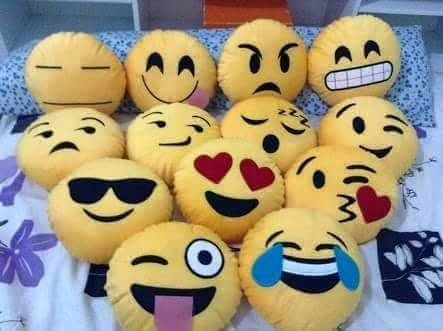 Moldes de cojines con cara emoticones