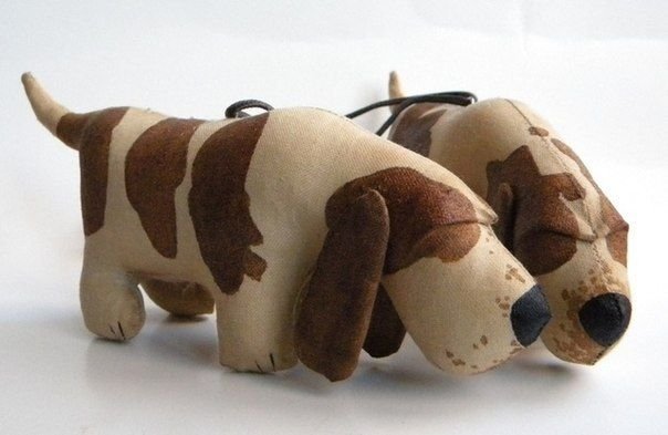 Cachorro basset hound de tela