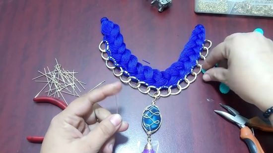 Como hacer un  collar trenzado con cadenas