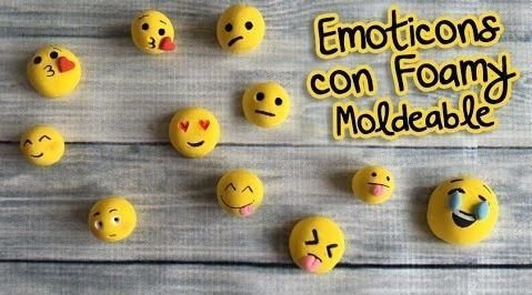 Imanes y bolitas de emojis de foamy moldeable