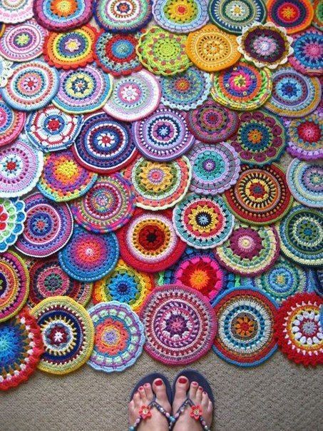 Mandala hecha en crochet con patrón
