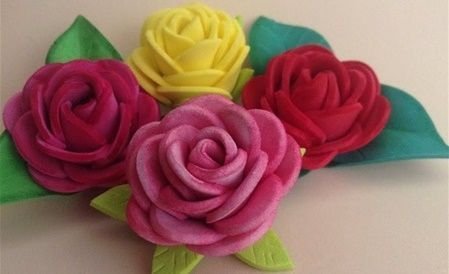 DIY para hacer rosas con goma Eva